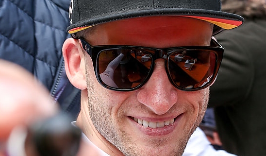 SILBERPFEIL Energy Drink Mercedes AMG DTM Maro Engel